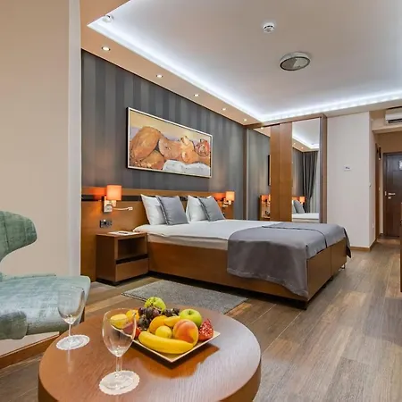 Hotel Rubicon Garni 4*